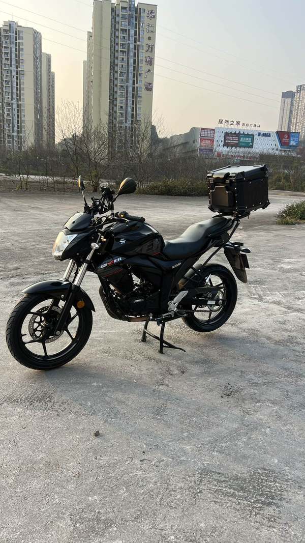 二手济南铃木极客飒 Gixxer 155 NK