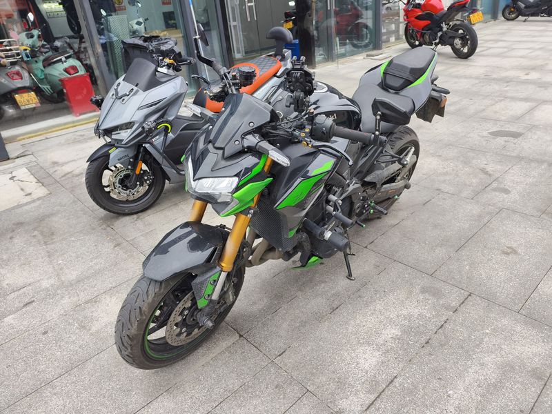 二手川崎Z900