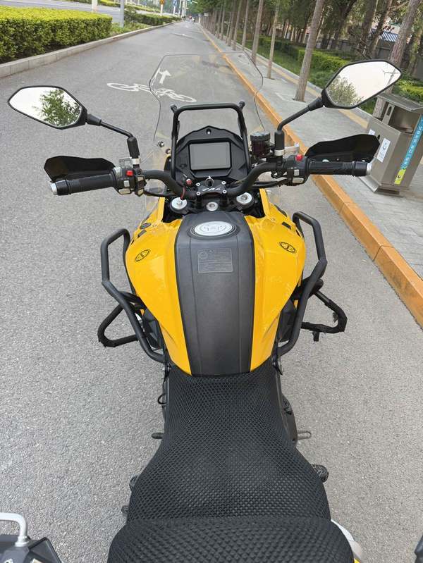 二手贝纳利金鹏 TRK502