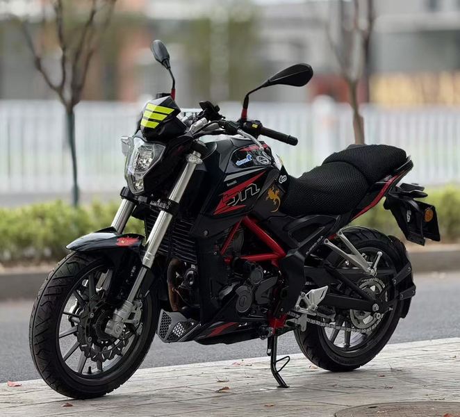 二手贝纳利小黄龙 TNT25