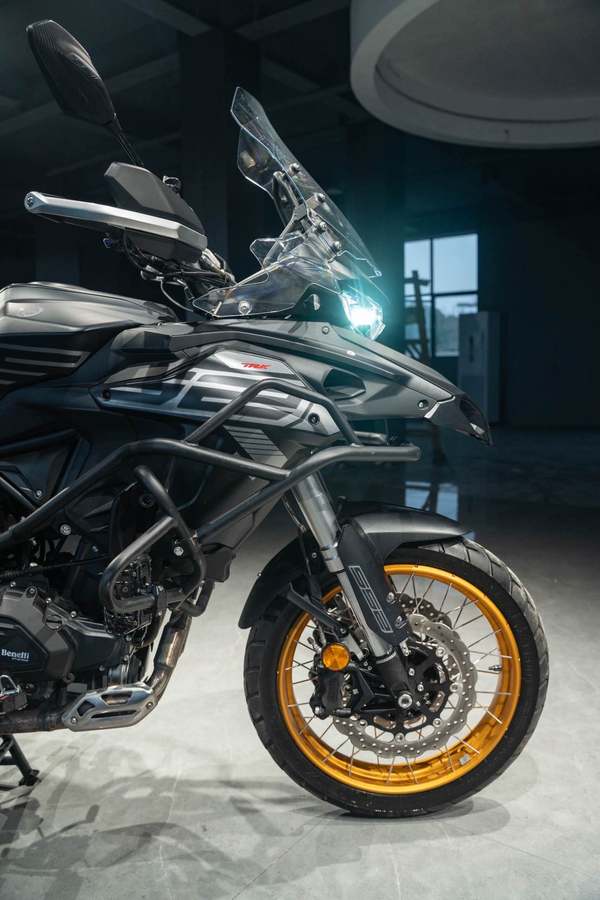 二手贝纳利TRK552