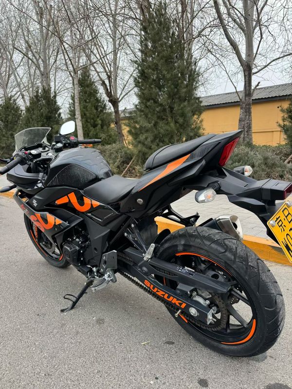 二手豪爵铃木GSX250R