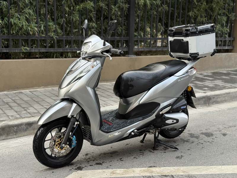 二手五羊本田Lead125