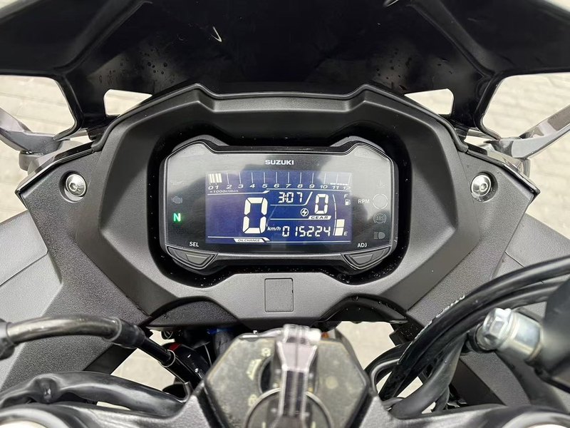 二手豪爵铃木GSX250R