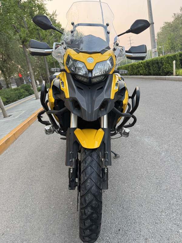 二手贝纳利金鹏 TRK502