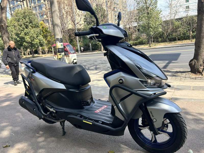 二手QJMOTOR鸿125