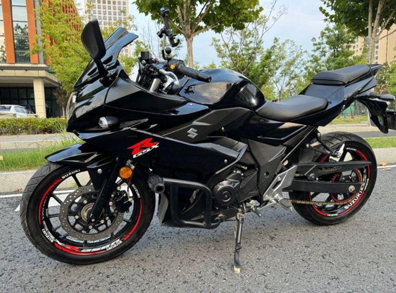 二手豪爵铃木GSX250R