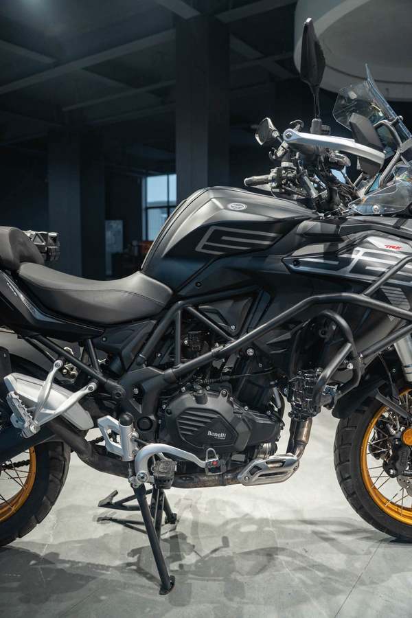 二手贝纳利TRK552