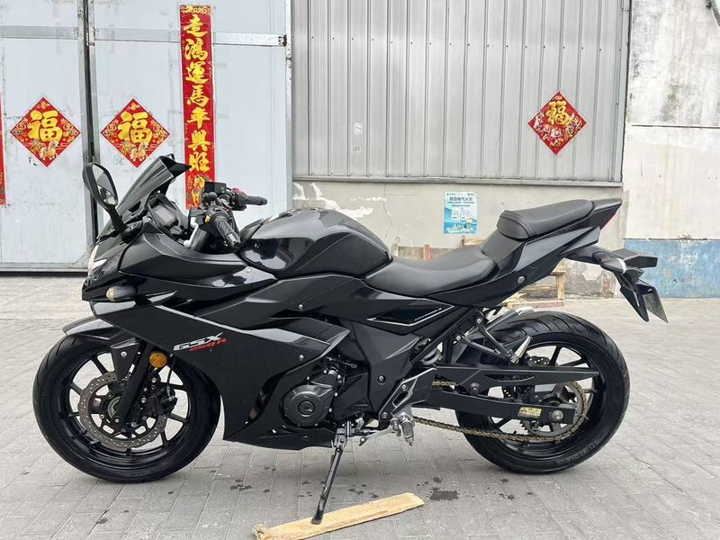 二手豪爵铃木GSX250R