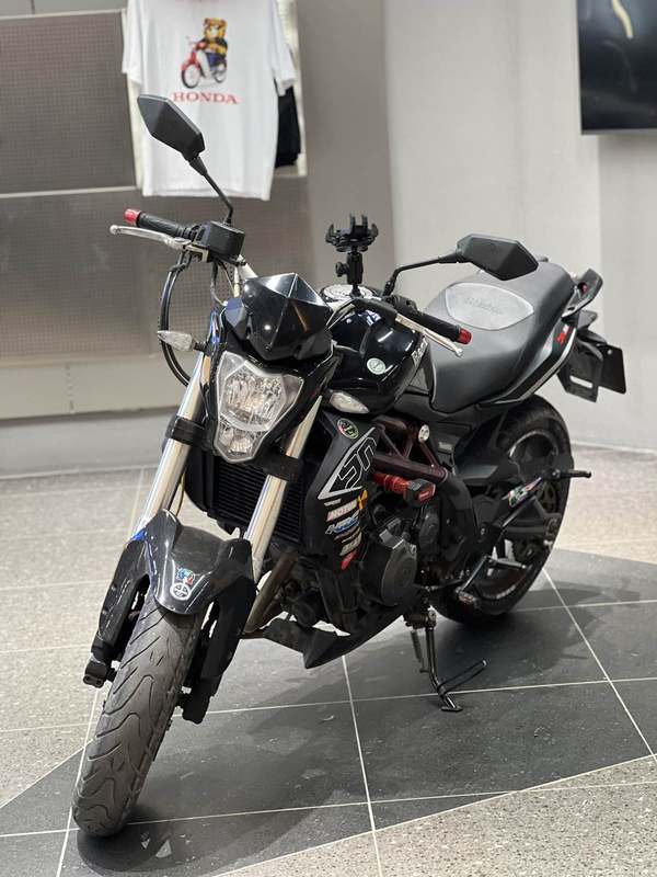 二手贝纳利蓝宝龙BJ300GS