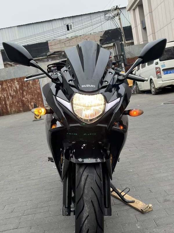 二手豪爵铃木GSX250R