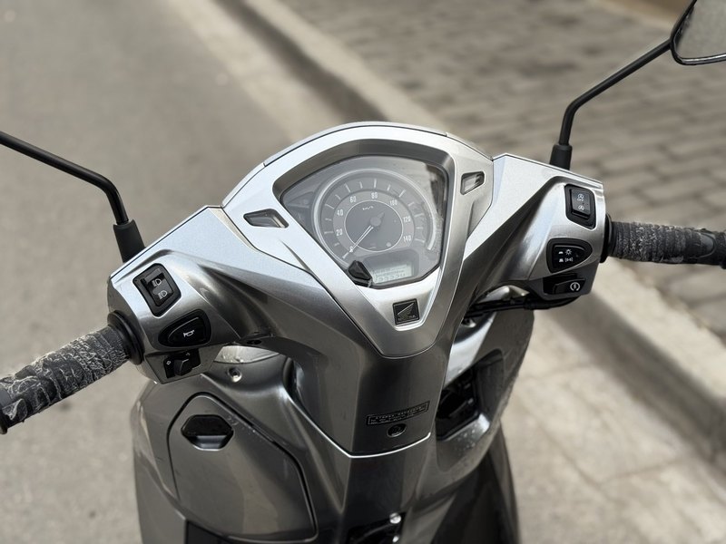 二手五羊本田Lead125