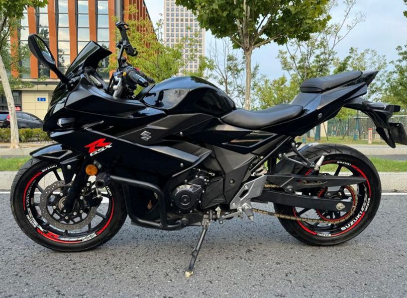 二手豪爵铃木GSX250R
