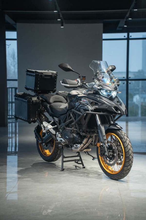 二手贝纳利TRK552