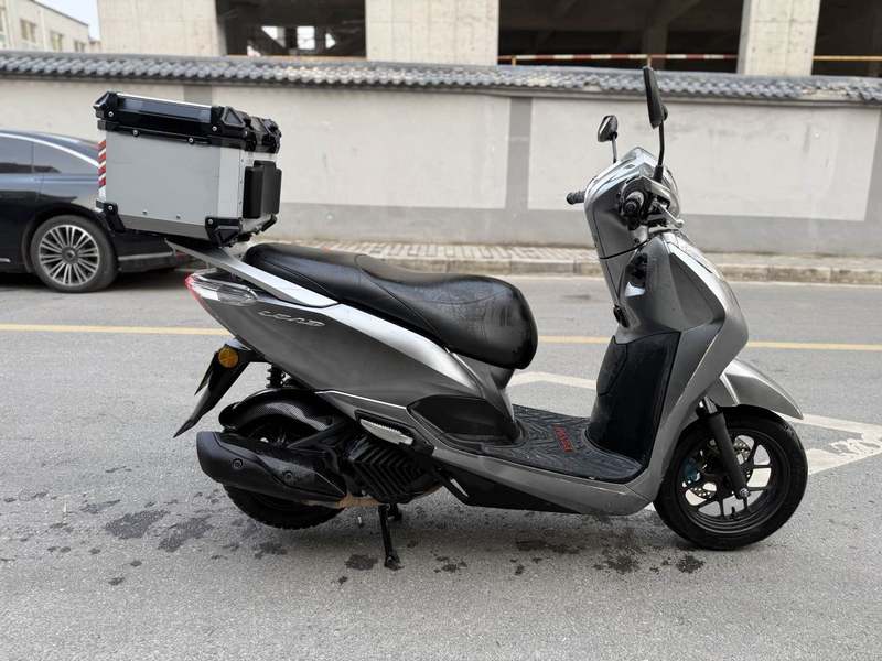 二手五羊本田Lead125