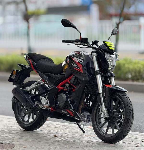 二手贝纳利小黄龙 TNT25