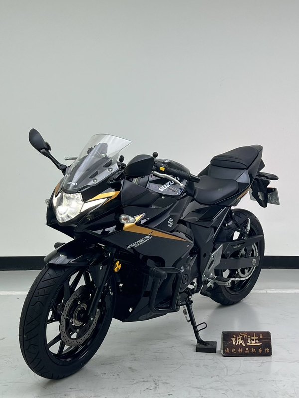 二手豪爵铃木GSX250R