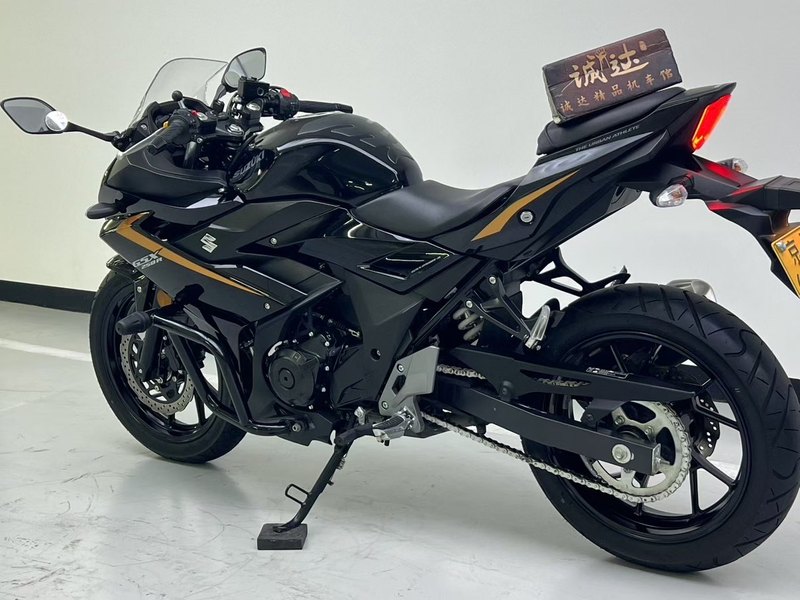 二手豪爵铃木GSX250R