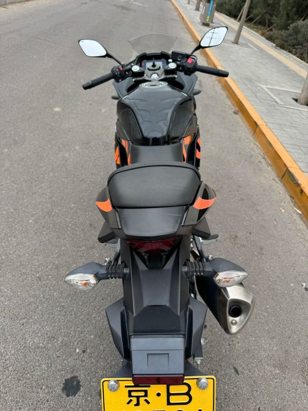 二手豪爵铃木GSX250R