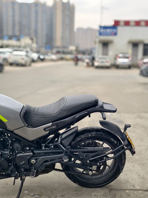 二手贝纳利幼狮 Leoncino 500