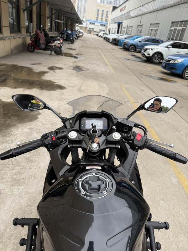 二手豪爵铃木GSX250R