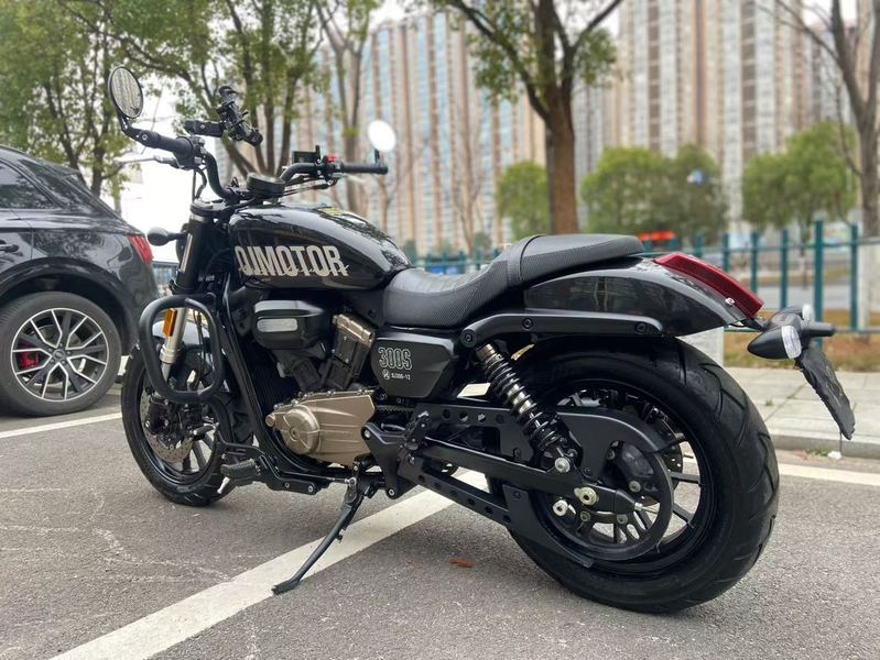 二手QJMOTOR闪300
