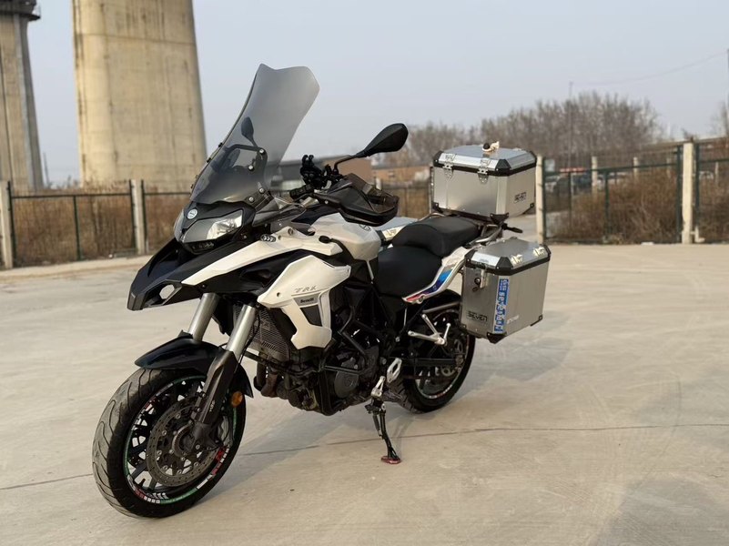 二手贝纳利金鹏 TRK502