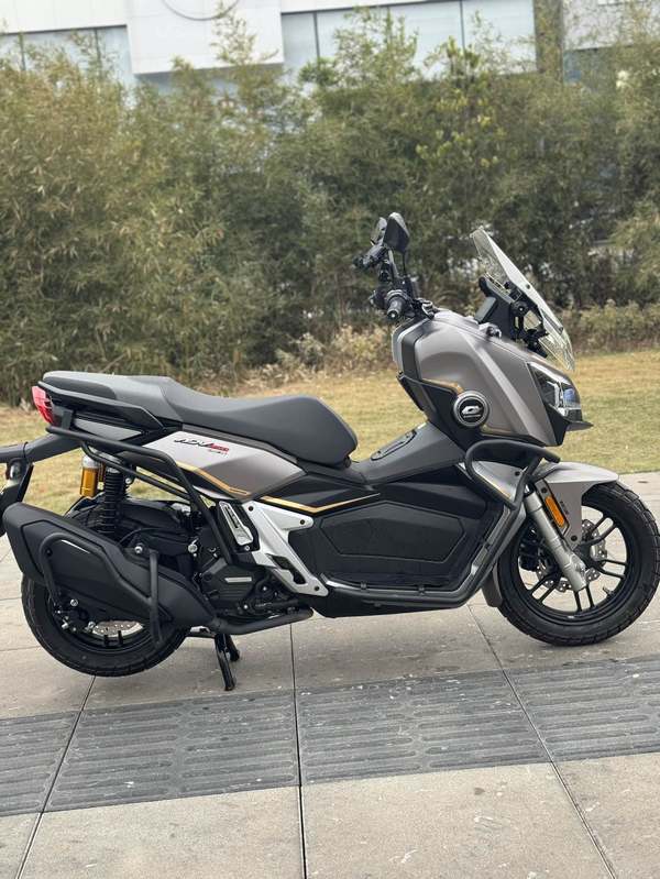 二手QJMOTOR鸿250ADV