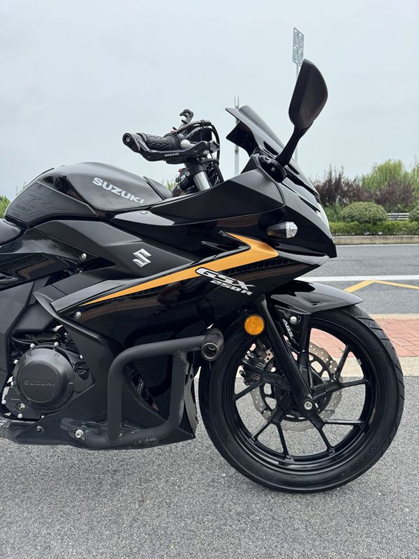 二手豪爵铃木GSX250R