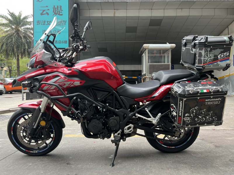 二手贝纳利金鹏 TRK502