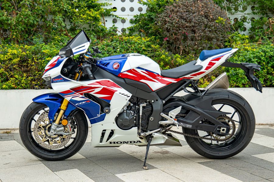 二手本田CBR 1000 RR-R