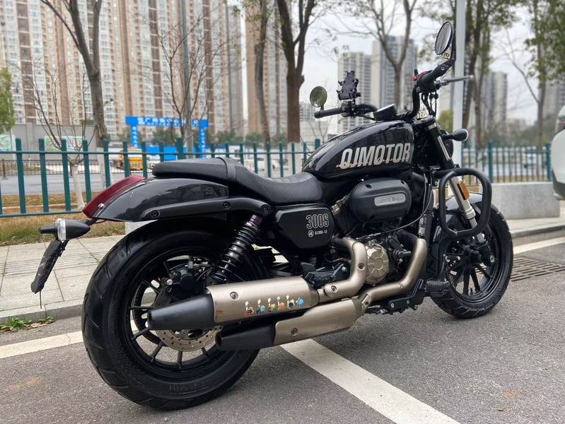 二手QJMOTOR闪300