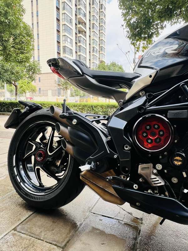 二手奥古斯塔Brutale 800