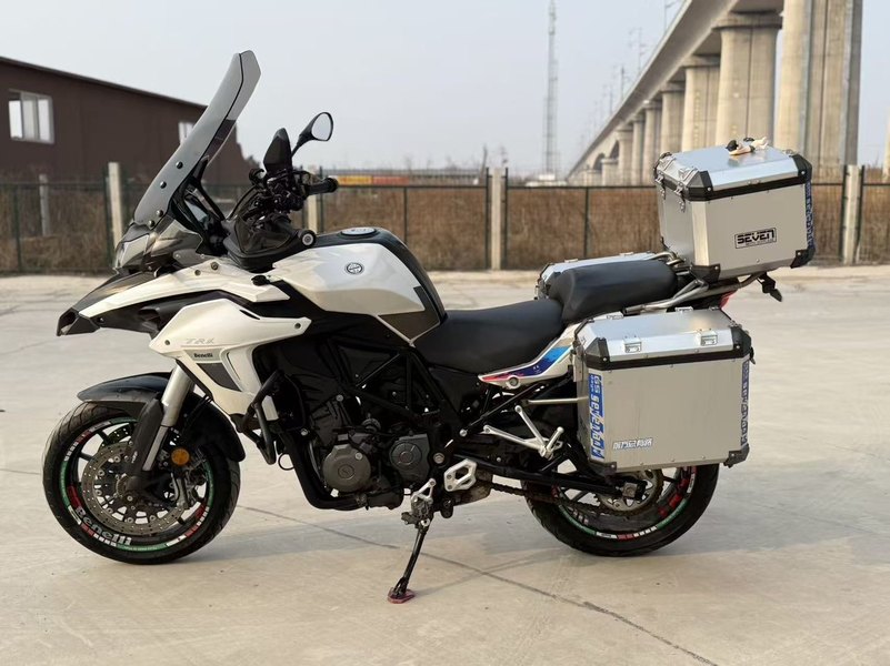 二手贝纳利金鹏 TRK502