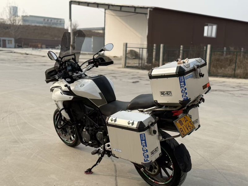 二手贝纳利金鹏 TRK502