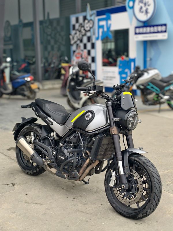 二手贝纳利幼狮 Leoncino 500