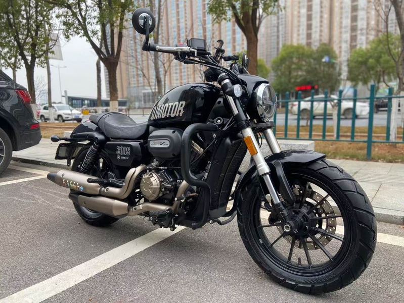 二手QJMOTOR闪300