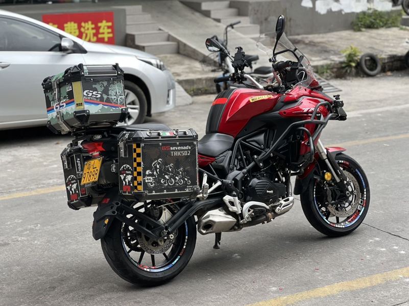 二手贝纳利金鹏 TRK502