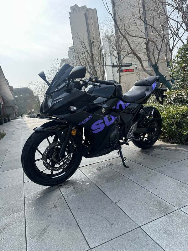 二手豪爵铃木GSX250R