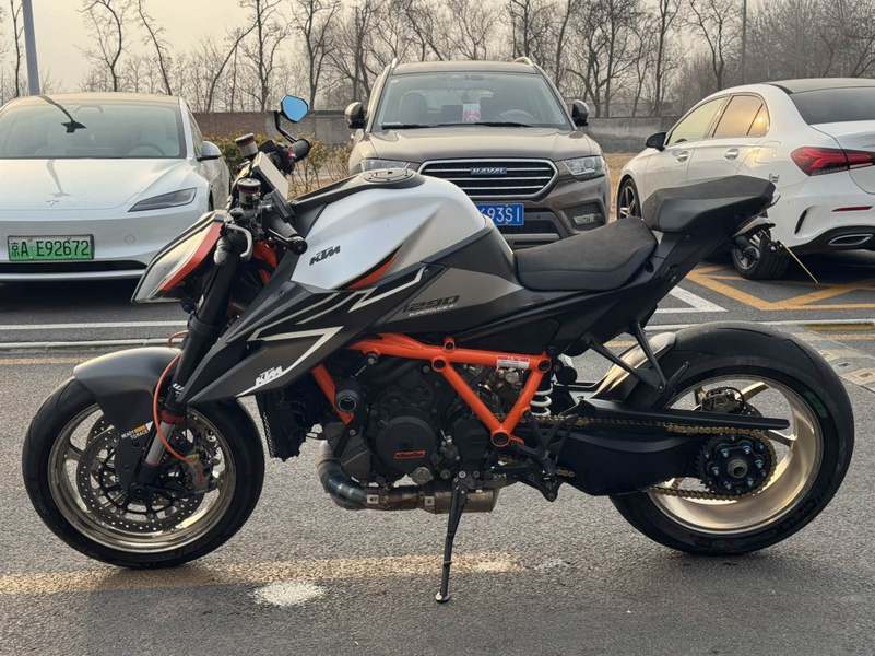 二手KTMR2R1290 Super Duke