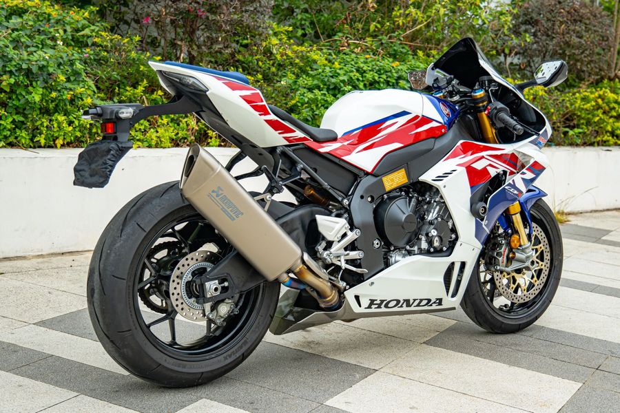 二手本田CBR 1000 RR-R