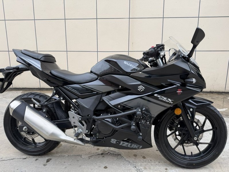二手豪爵铃木GSX250R