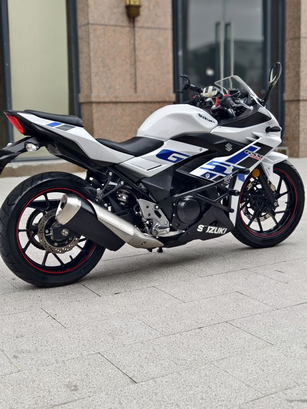 二手豪爵铃木GSX250R