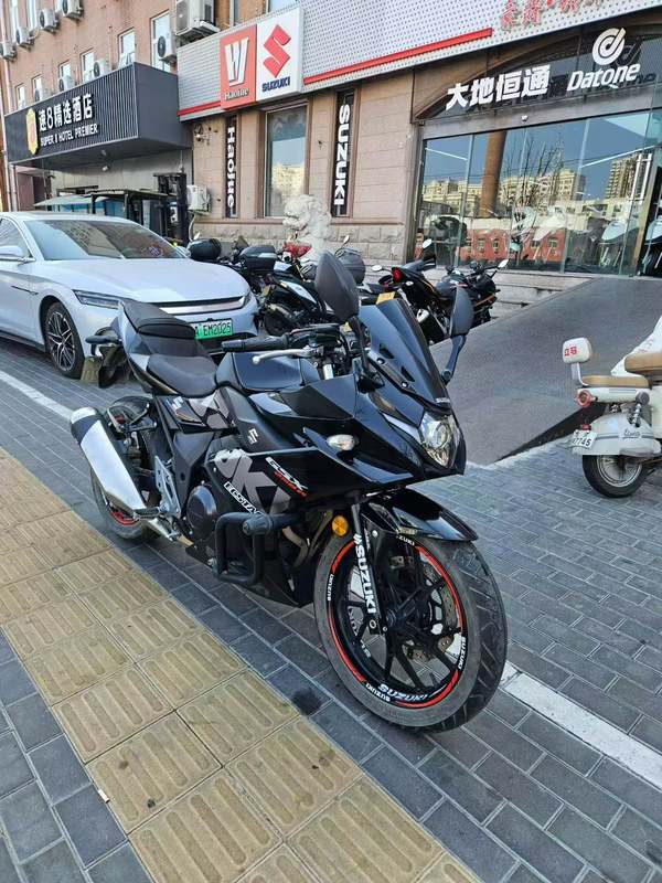二手豪爵铃木GSX250R
