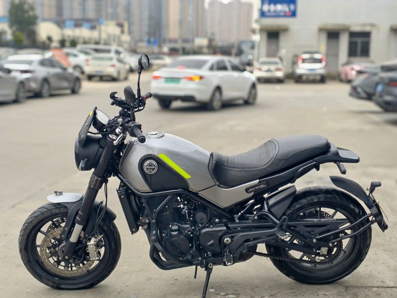 二手贝纳利幼狮 Leoncino 500