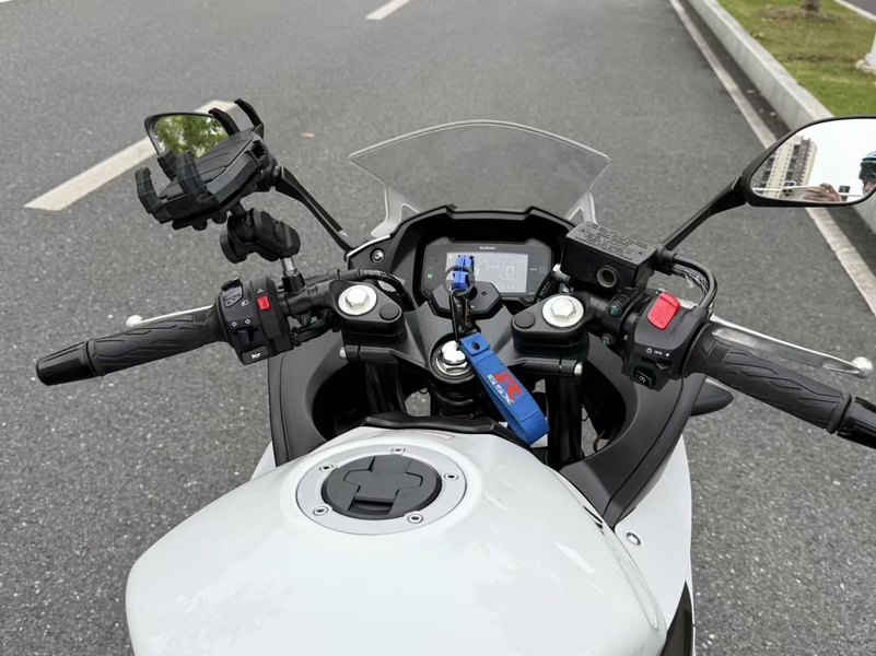 二手豪爵铃木GSX250R