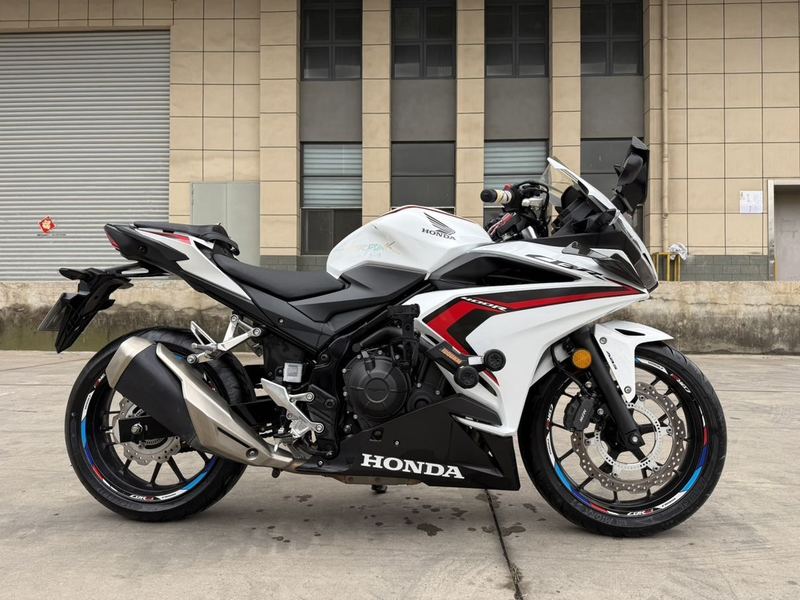二手本田CBR400R