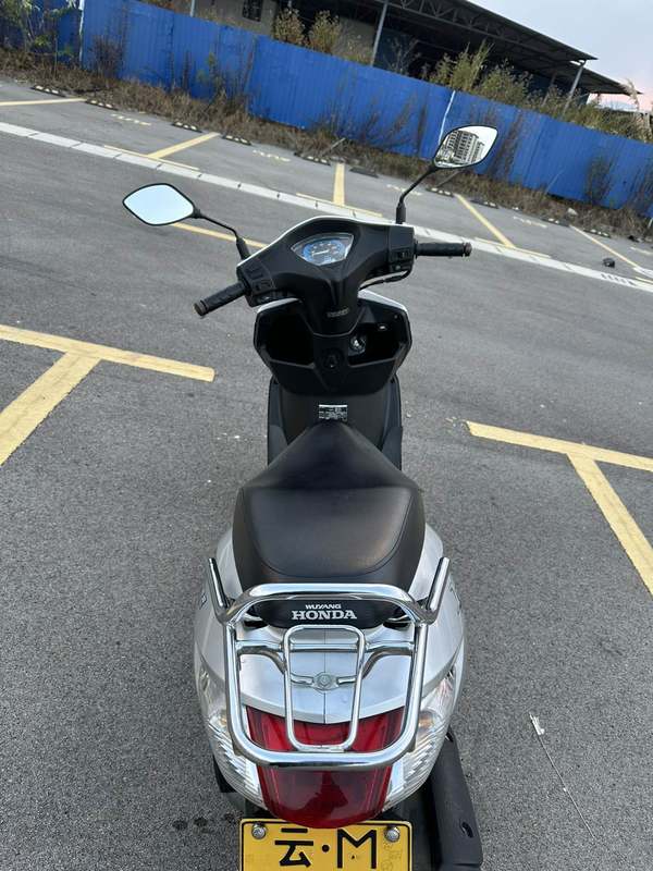 二手五羊本田SCR 喜鲨125