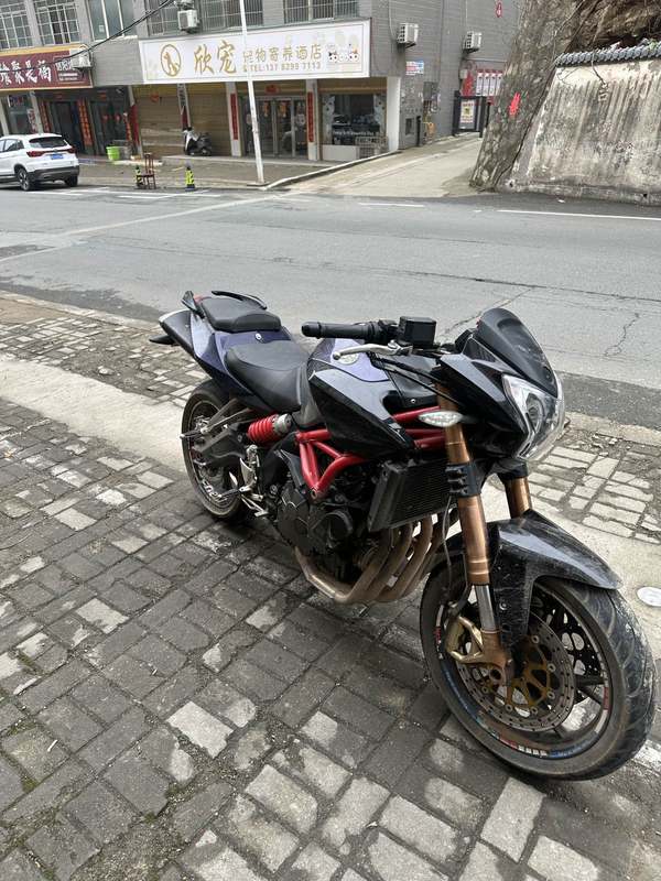 二手贝纳利TNT600i