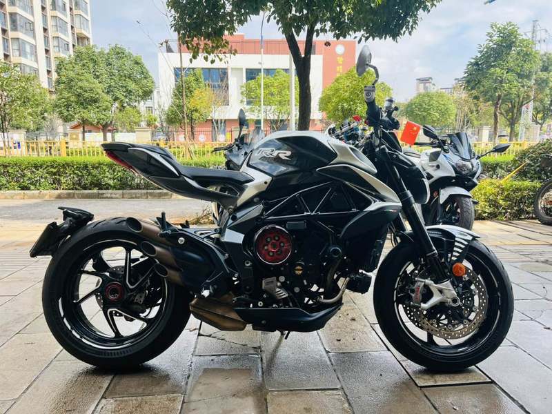 二手奥古斯塔Brutale 800